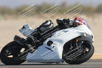 media/Oct-30-2025-Racers Edge (Thu) [[dabbdaf680]]/2-A Group/Session 2 (Turn 16)/